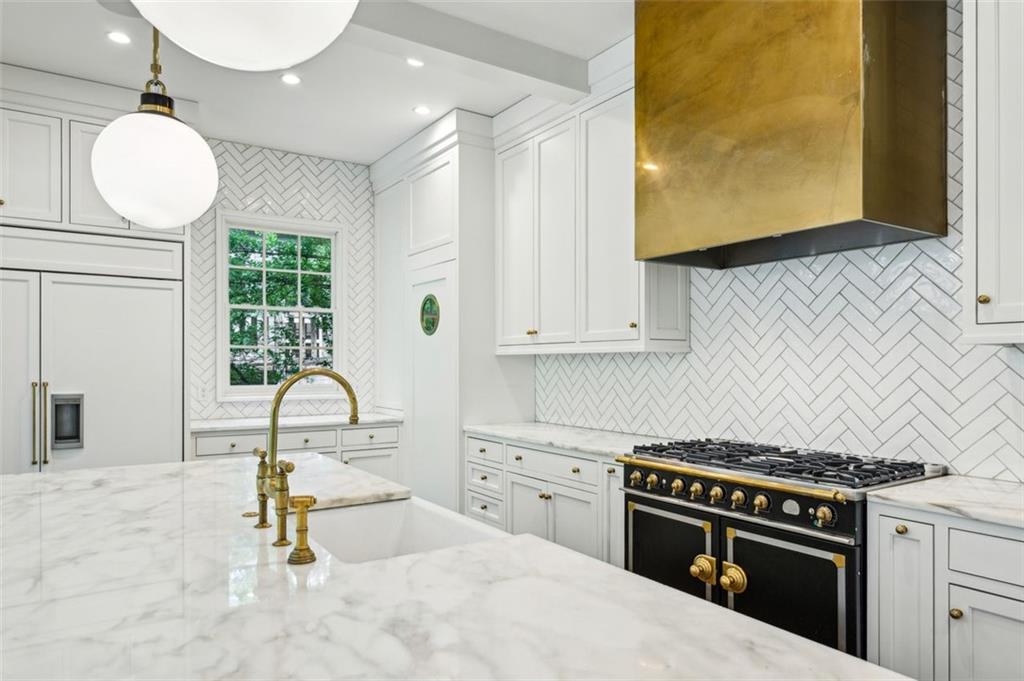 444 Rock Springs Road, Atlanta, Georgia image 11