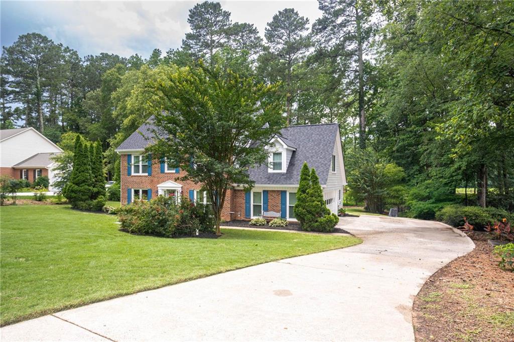 1587 Red Fox Run SW
