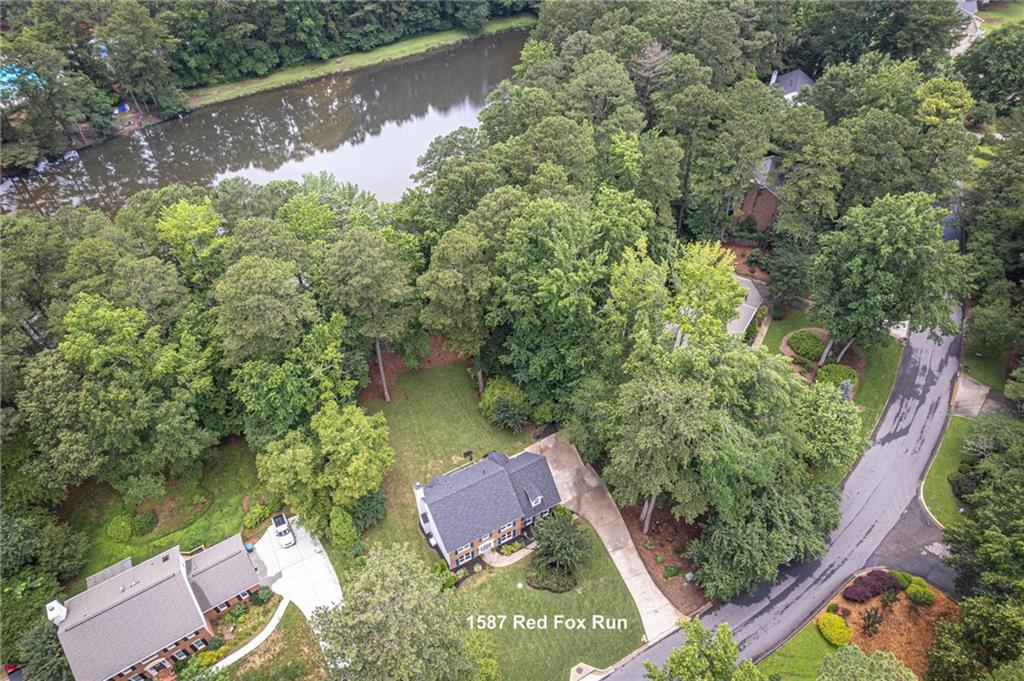 1587 Red Fox Run SW