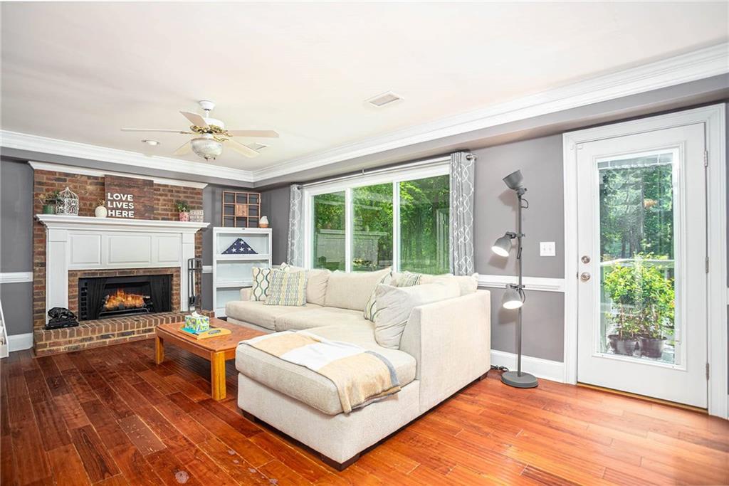 1587 Red Fox Run SW