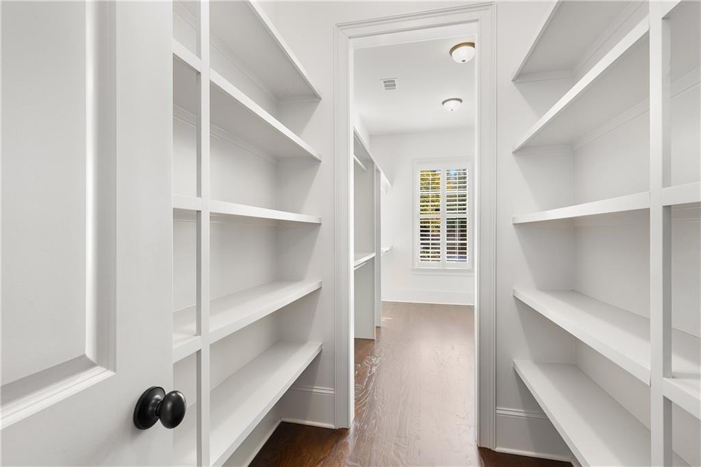 The Oaks on Woodlawn - Residential