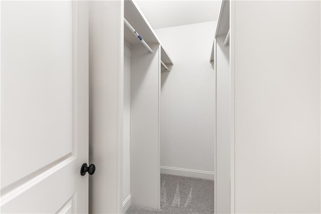 The Oaks on Woodlawn - Residential