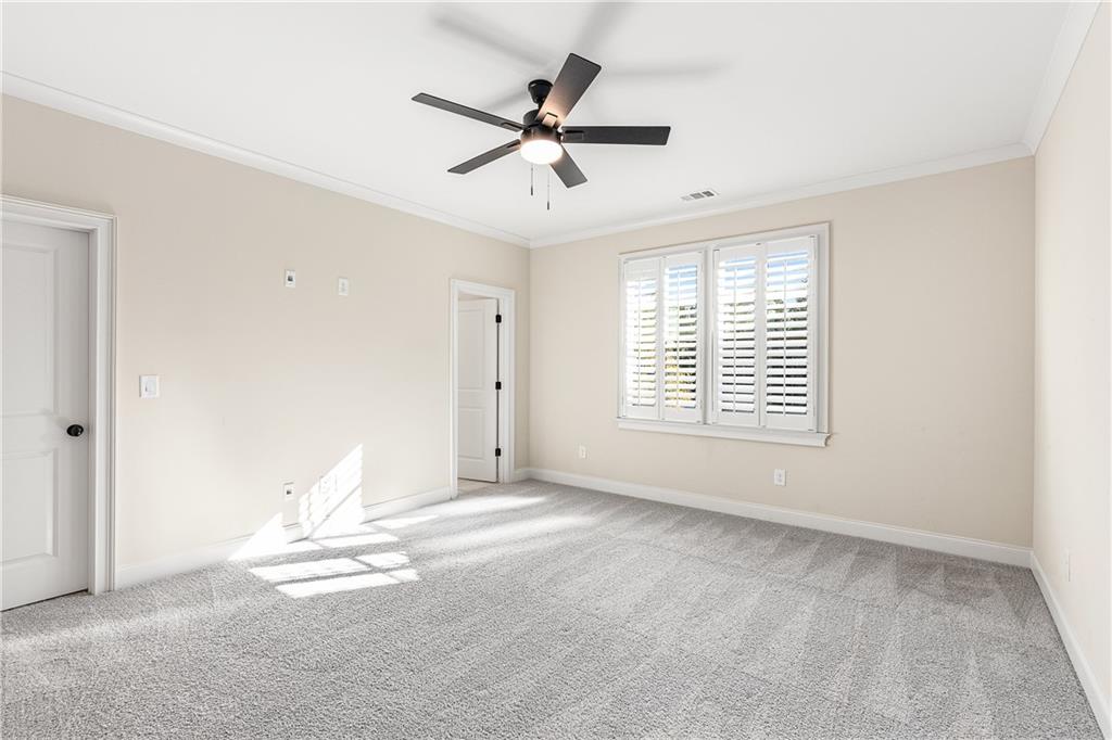 The Oaks on Woodlawn - Residential