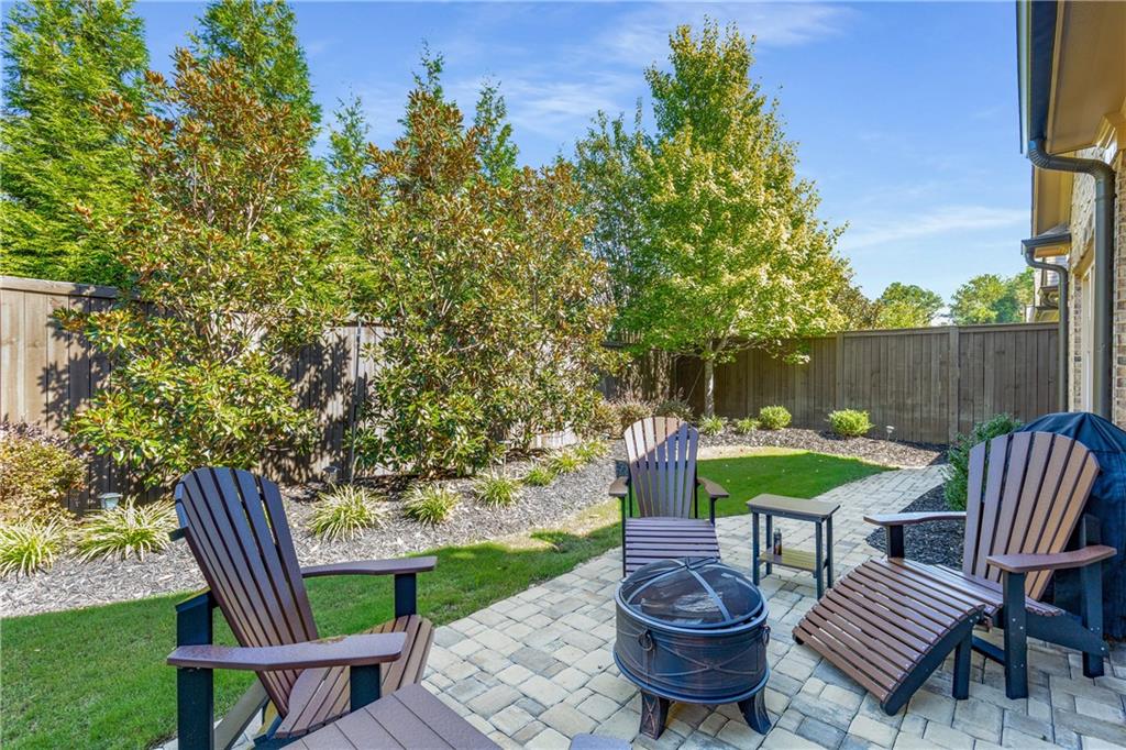 The Oaks on Woodlawn - Residential