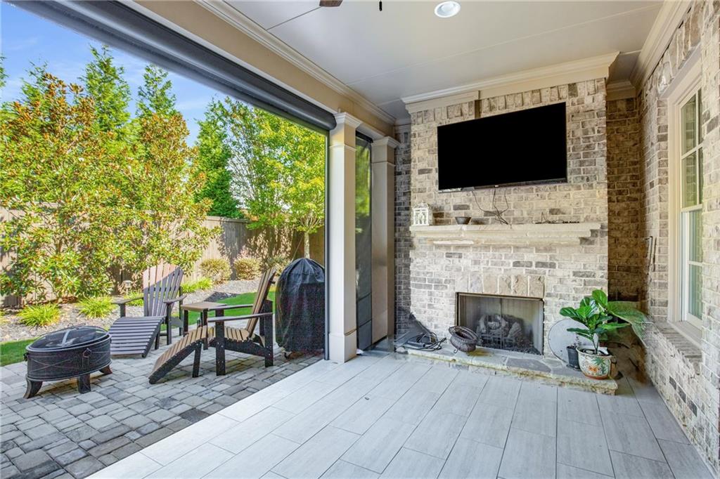 The Oaks on Woodlawn - Residential