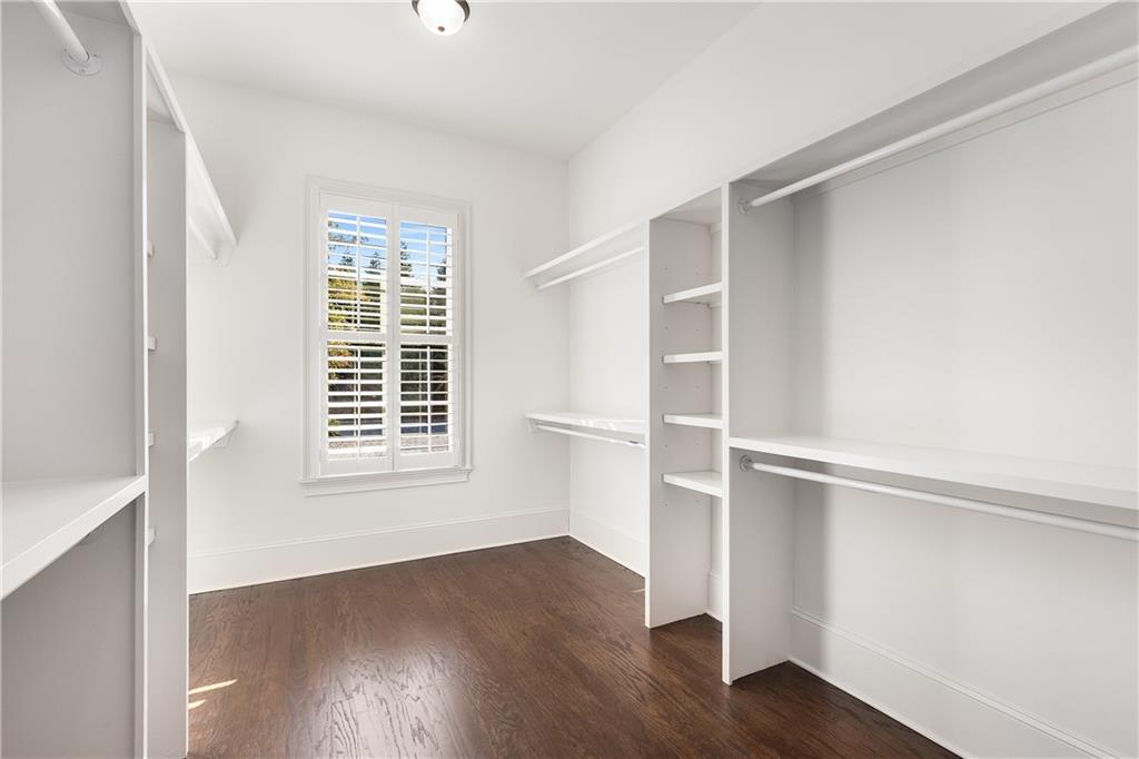 The Oaks on Woodlawn - Residential