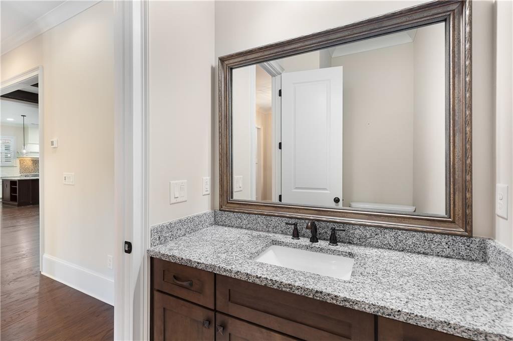 The Oaks on Woodlawn - Residential