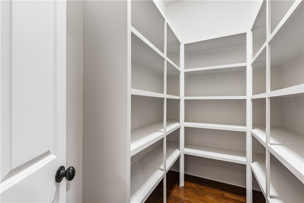 The Oaks on Woodlawn - Residential