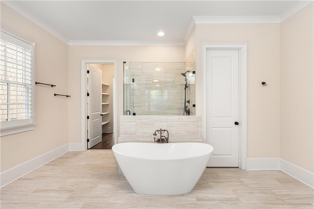 The Oaks on Woodlawn - Residential