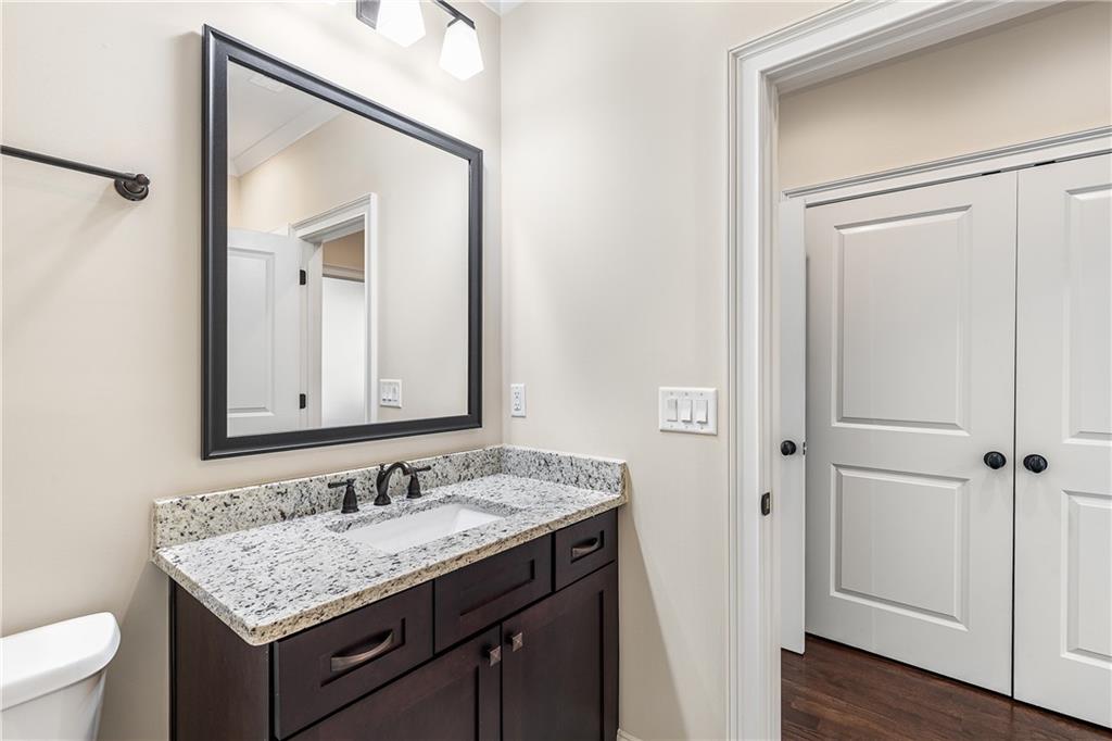 The Oaks on Woodlawn - Residential