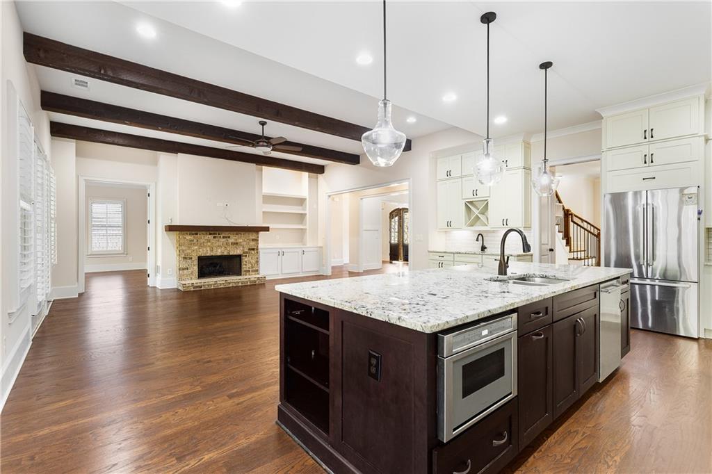 The Oaks on Woodlawn - Residential