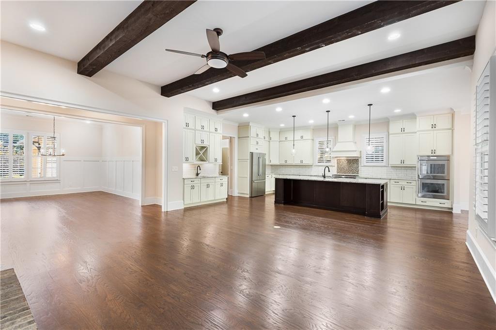 The Oaks on Woodlawn - Residential