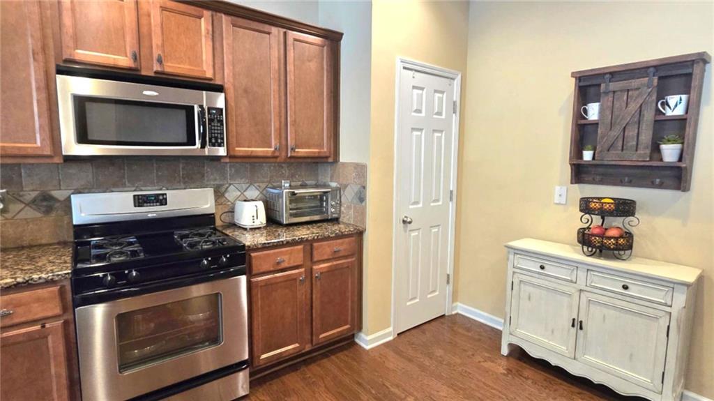 4860 Berkeley Glen Dr, Peachtree Corners, Georgia image 7