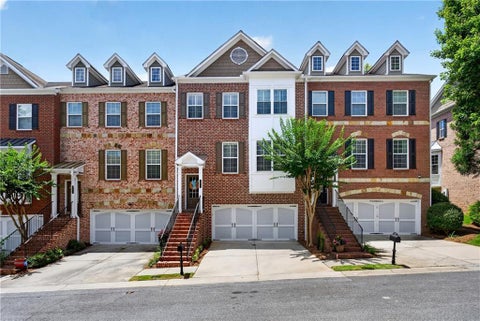 Townhouse For Sale - 6076 Tennyson Park Way<br/> Peachtree Corners, GA 30092