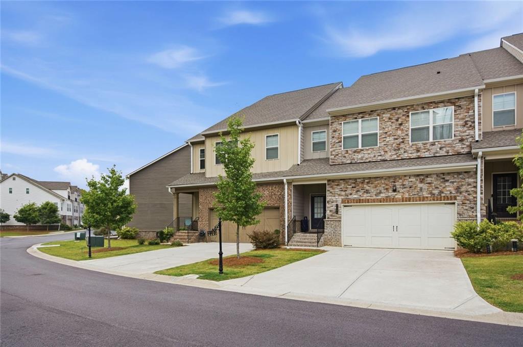 2095 Manor Pointe Drive