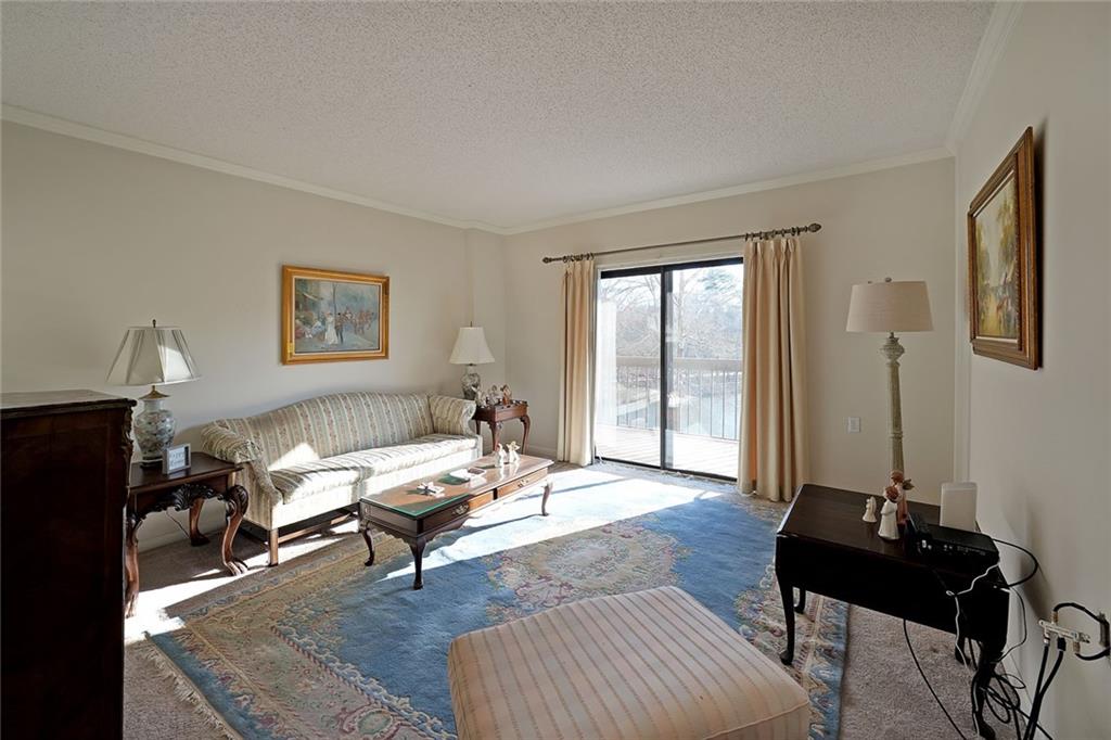 1800 Clairmont Lake 326