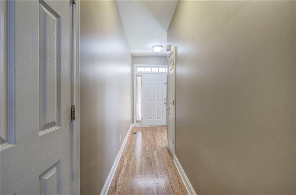 27 Planters Drive, Cartersville, Georgia image 5