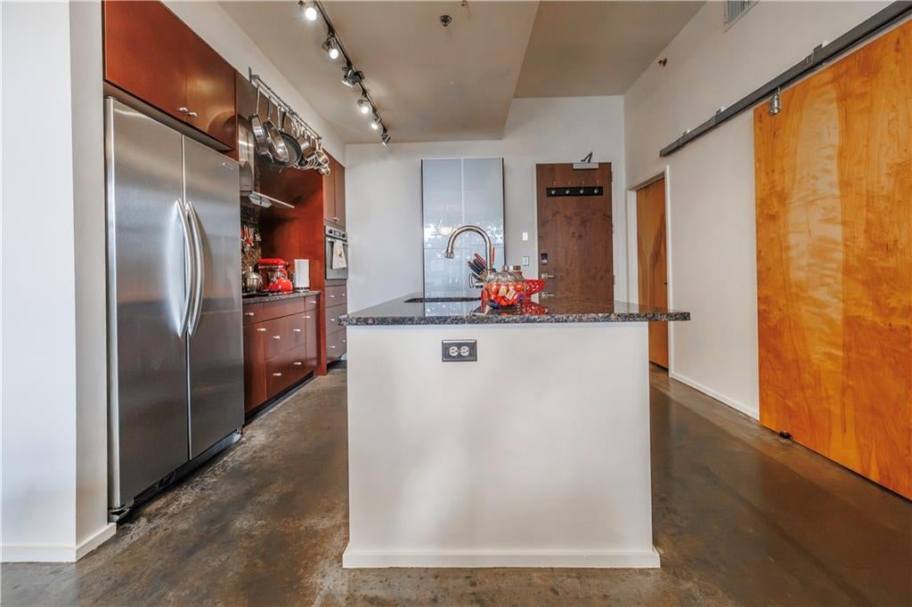 130 Arizona Avenue NE 305