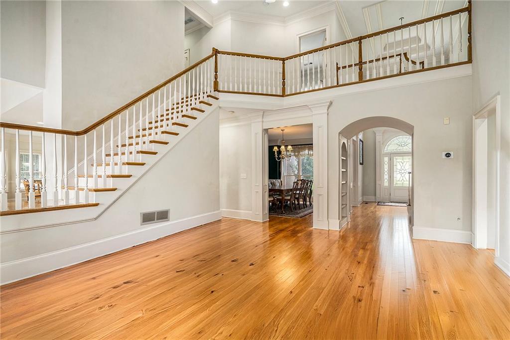 2317 Crystal Court