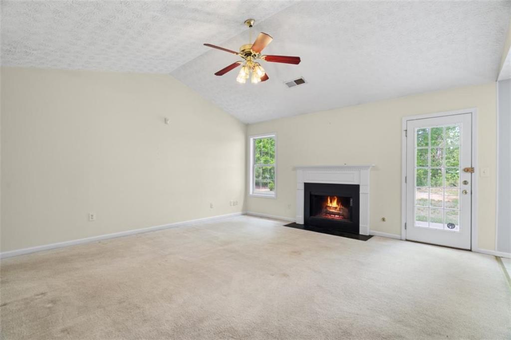 1095 Athena Court, Acworth, Georgia image 3