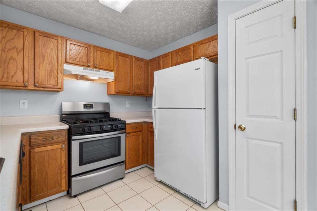 1095 Athena Court, Acworth, Georgia image 6