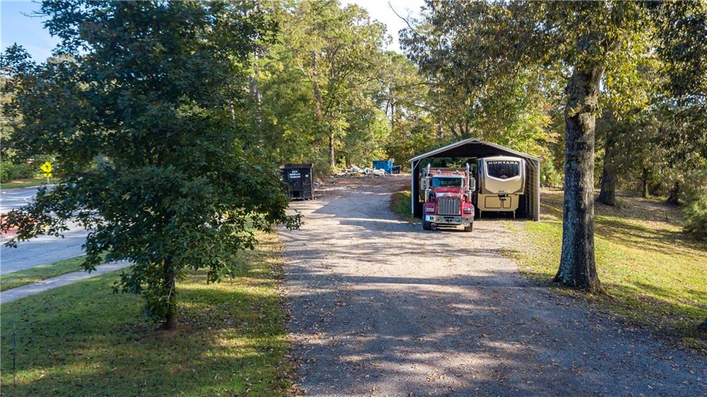 702 Cheatham Hill Road SW
