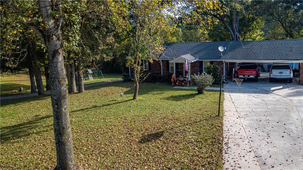 702 Cheatham Hill Road SW