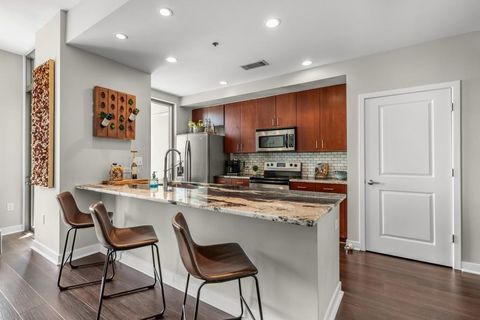 565 Peachtree Street 1311 Atlanta GA 30308