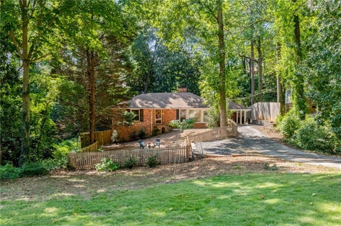Homes For Rent - 2332 Tanglewood Circle<br/> Atlanta, GA 30345