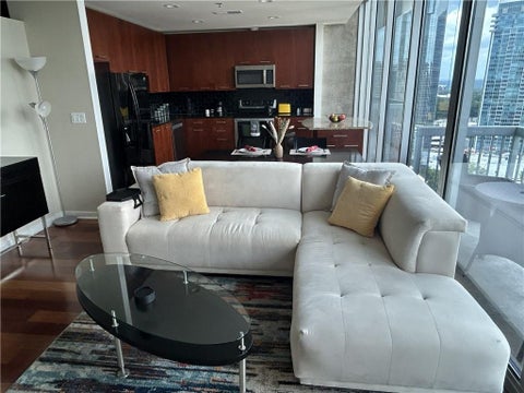 Condo For Rent - 3324 Peachtree Road #1807<br/> Atlanta, GA 30326