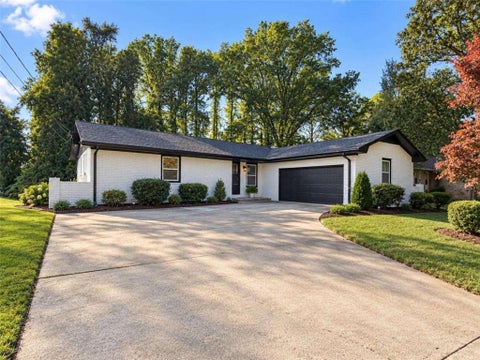 Photo of 2071 Twin Falls Road, Decatur, GA 30032 (MLS # 7858504)