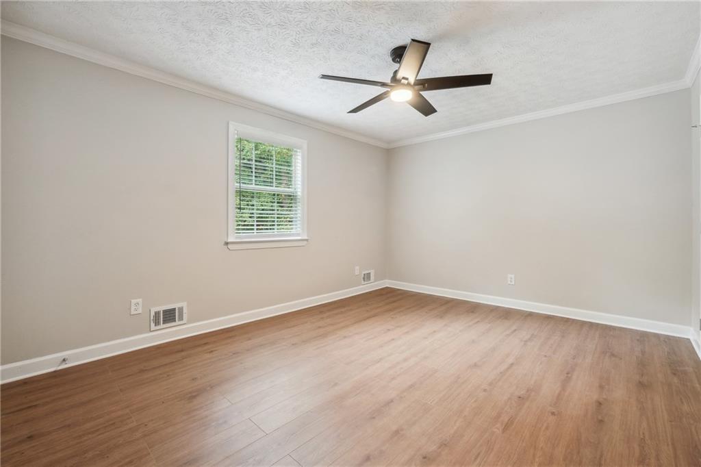 798 Bankshire Drive, Suwanee, Georgia image 9