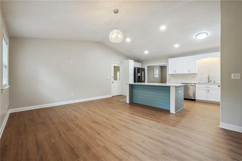 798 Bankshire Drive Suwanee GA 30024