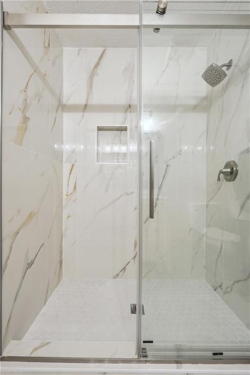 798 Bankshire Drive, Suwanee, Georgia image 8
