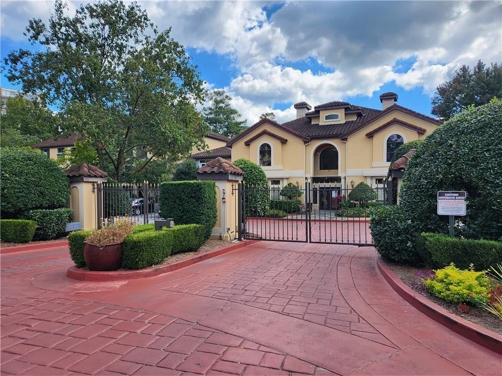3777 Peachtree Road NE 735