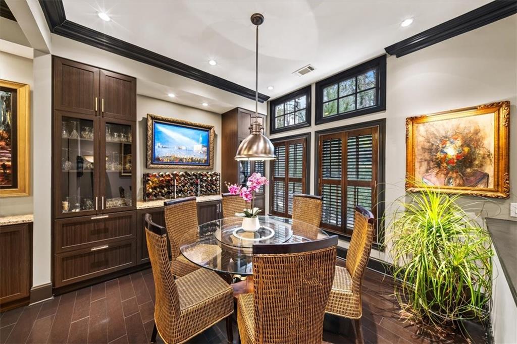 2916 Hermance Drive NE