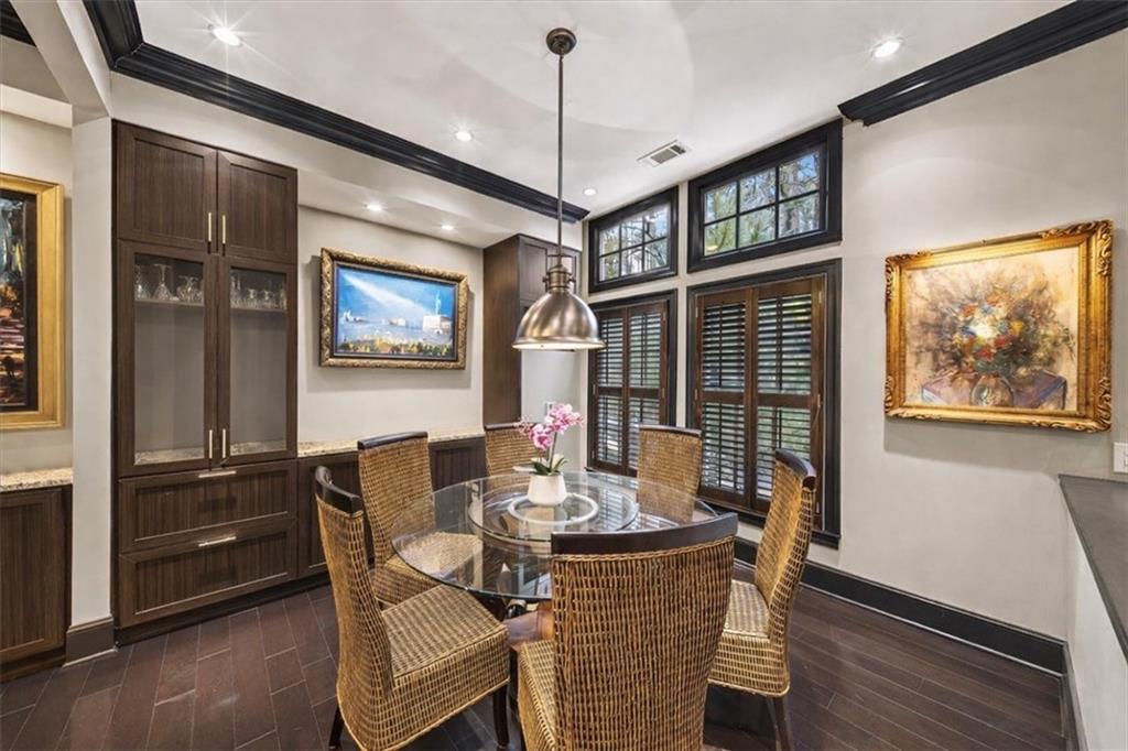 2916 Hermance Drive NE