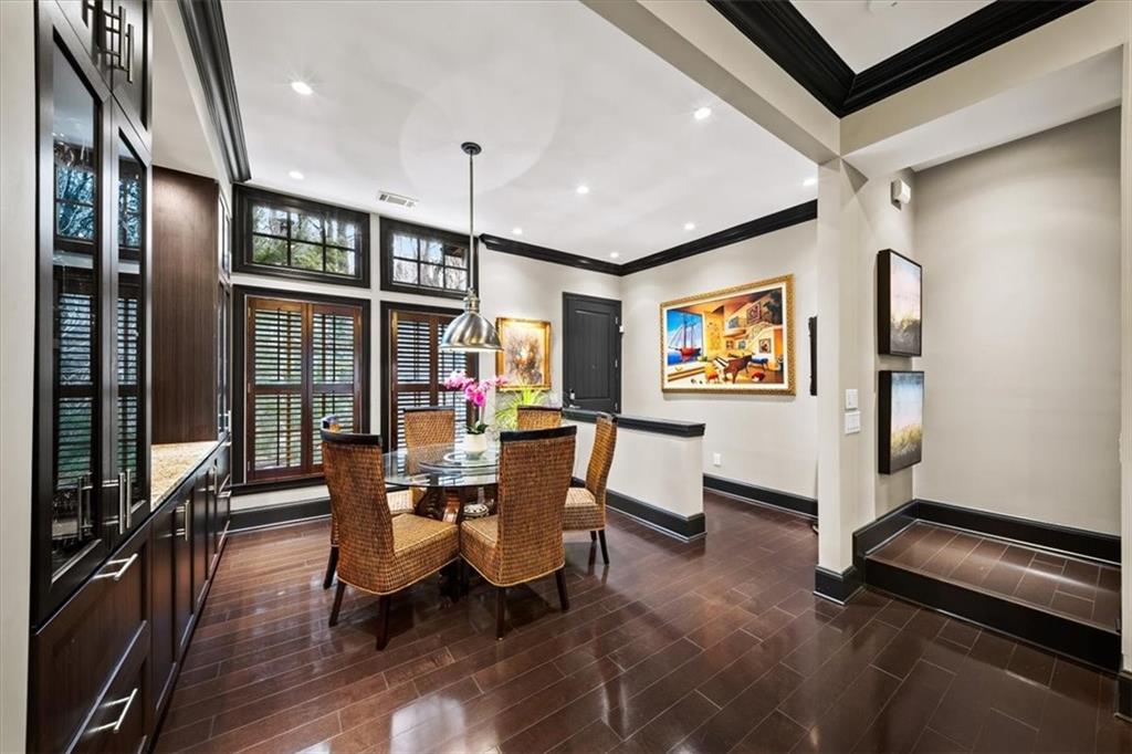 2916 Hermance Drive NE