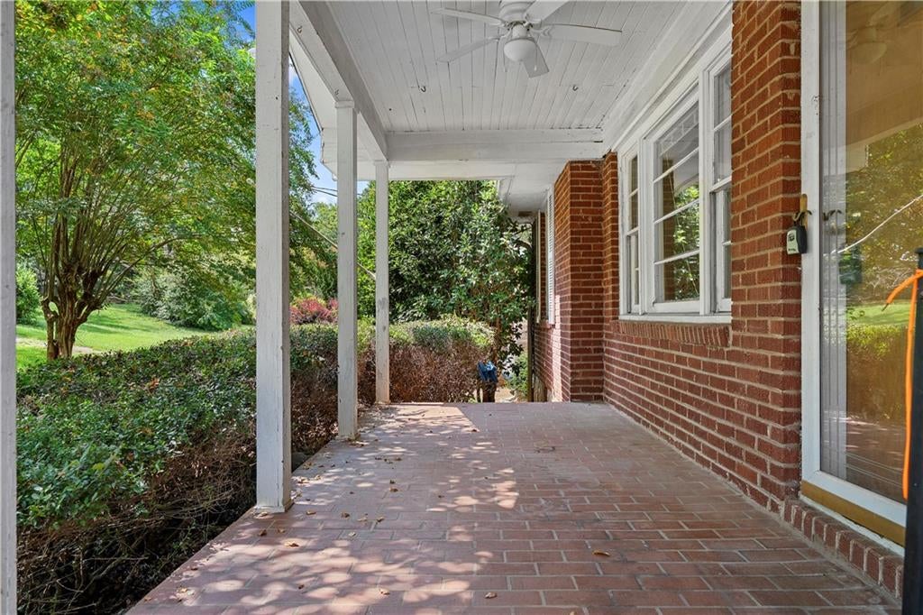 2592 Woodridge Drive
