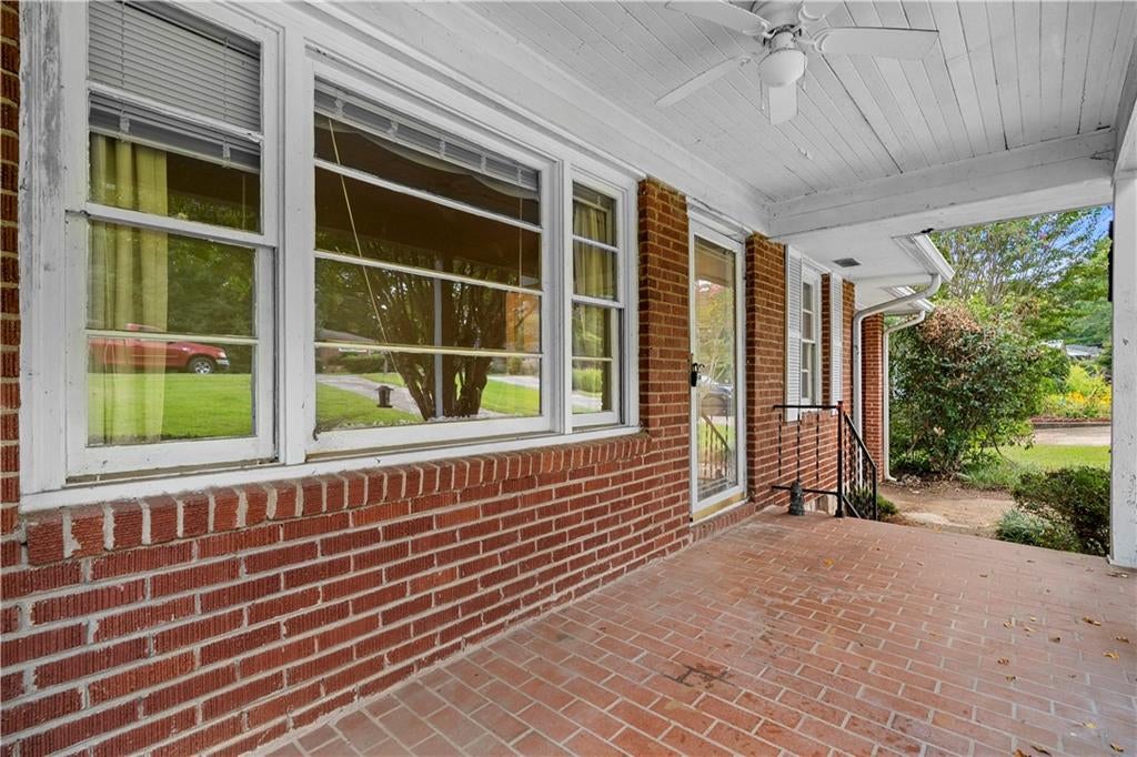2592 Woodridge Drive