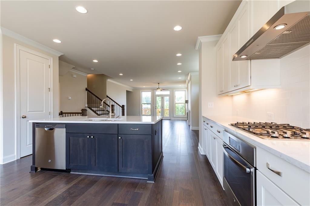 7826 Laurel Crest Drive