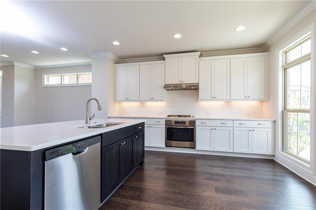 7826 Laurel Crest Drive