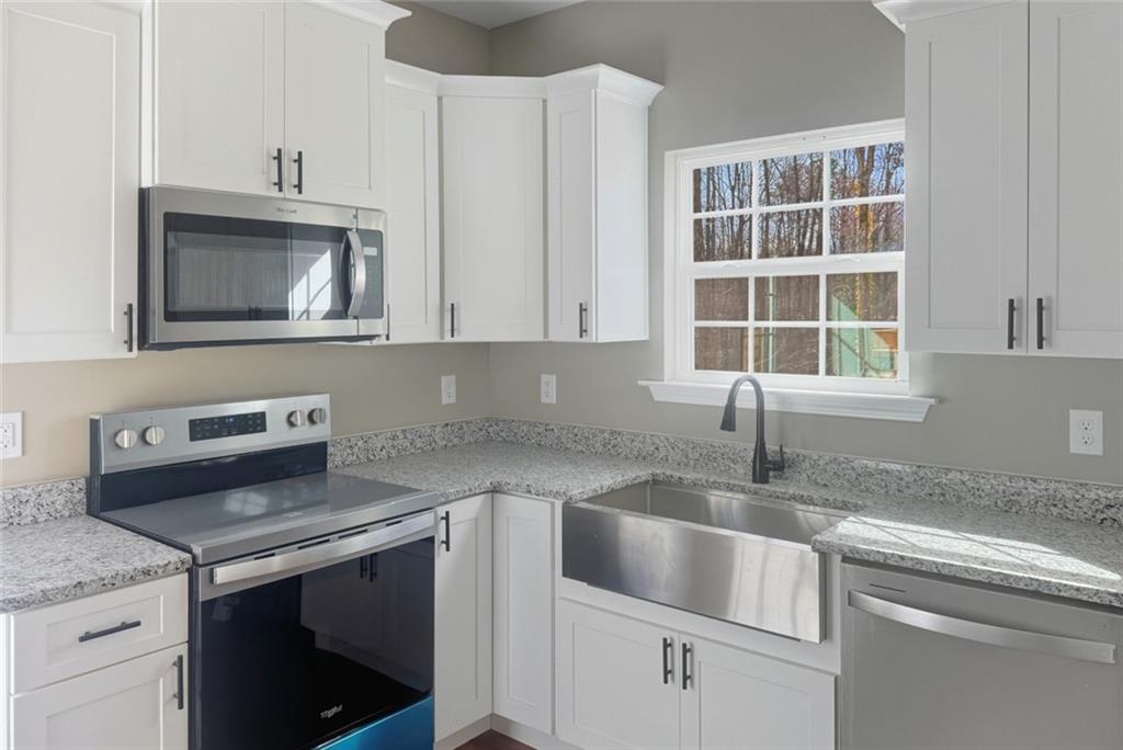 122 Robin Hood Drive A,B