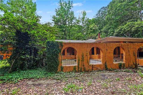Homes For Sale - 6130 Tennis Circle<br/> Fulton County, Fairburn, GA 30213