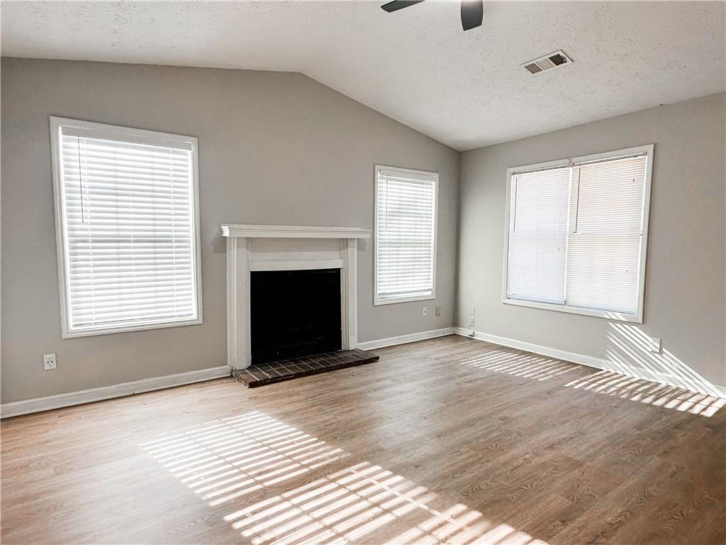 5142 Farm Place Drive NE