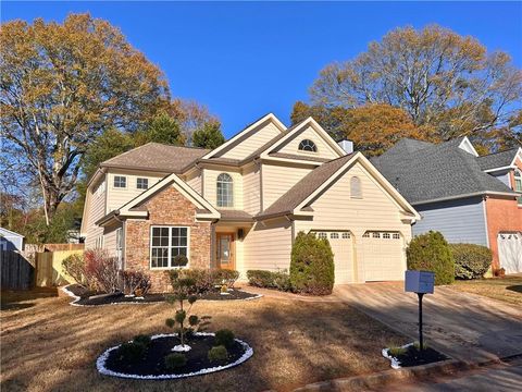 Photo of 2768 Royal Bluff, Decatur, GA 30030 (MLS # 7693416)