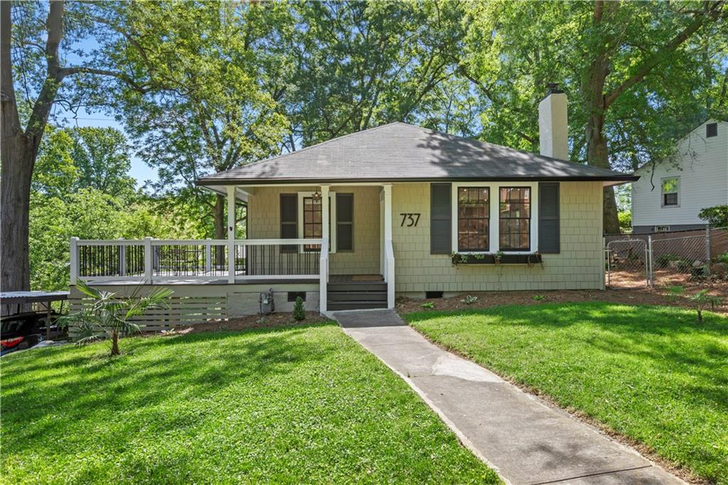 737 Matilda Place NW