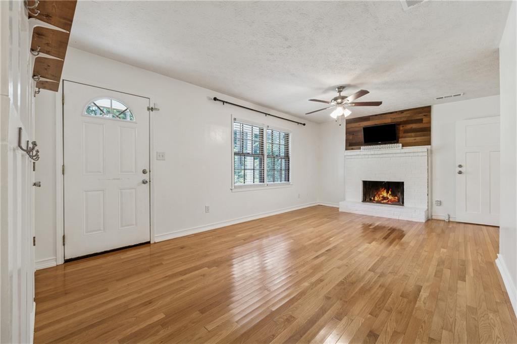 3123 DESHONG Drive