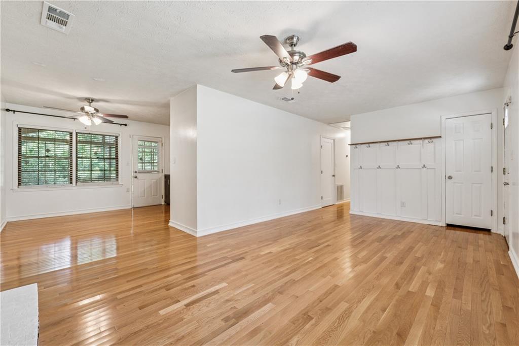 3123 DESHONG Drive