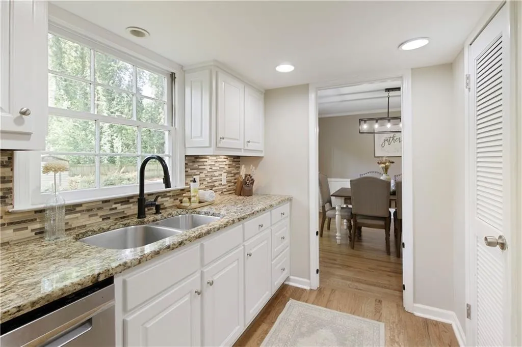 Atlanta, Georgia 30340, United States, 4 Bedrooms Bedrooms, ,3 BathroomsBathrooms,Residential,Active,136823